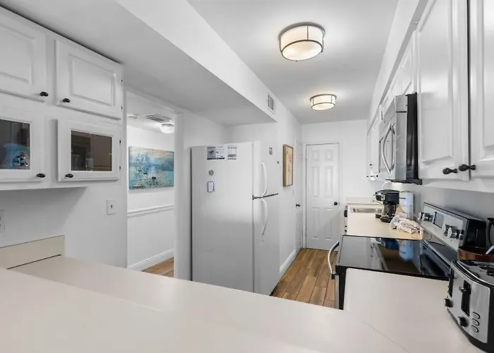 Apartment Edgewater 41 By Youngs Suncoast *