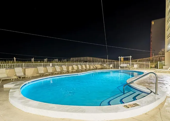 Edgewater 41 By Youngs Suncoast Apartment