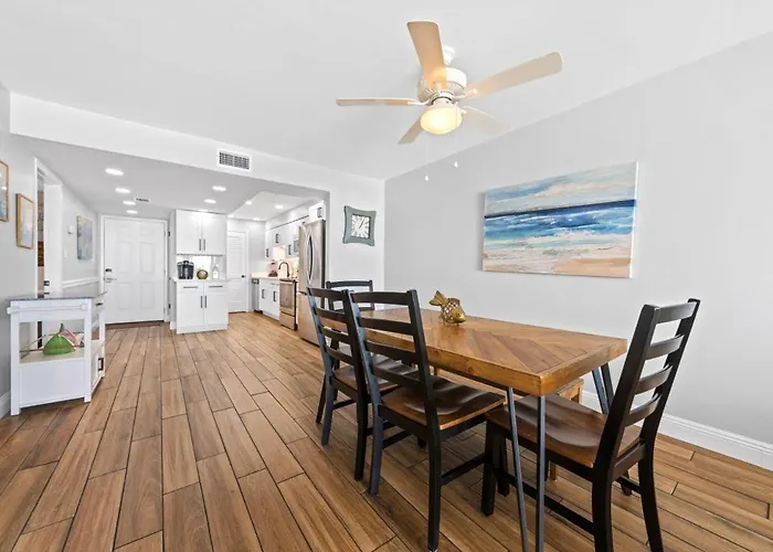 Apartment Edgewater 41 By Youngs Suncoast
